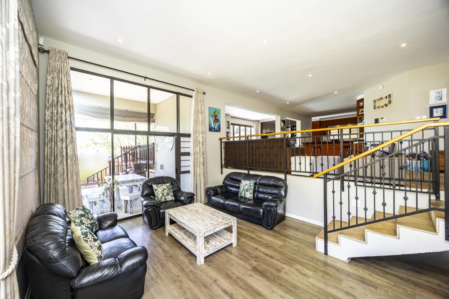 5 Bedroom Property for Sale in Beacon Bay Eastern Cape